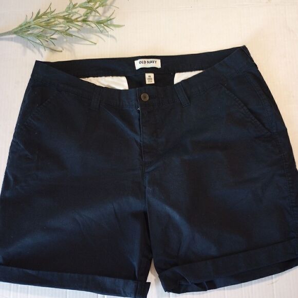 Old Navy cuffed dark blue shorts - Picture 1 of 5